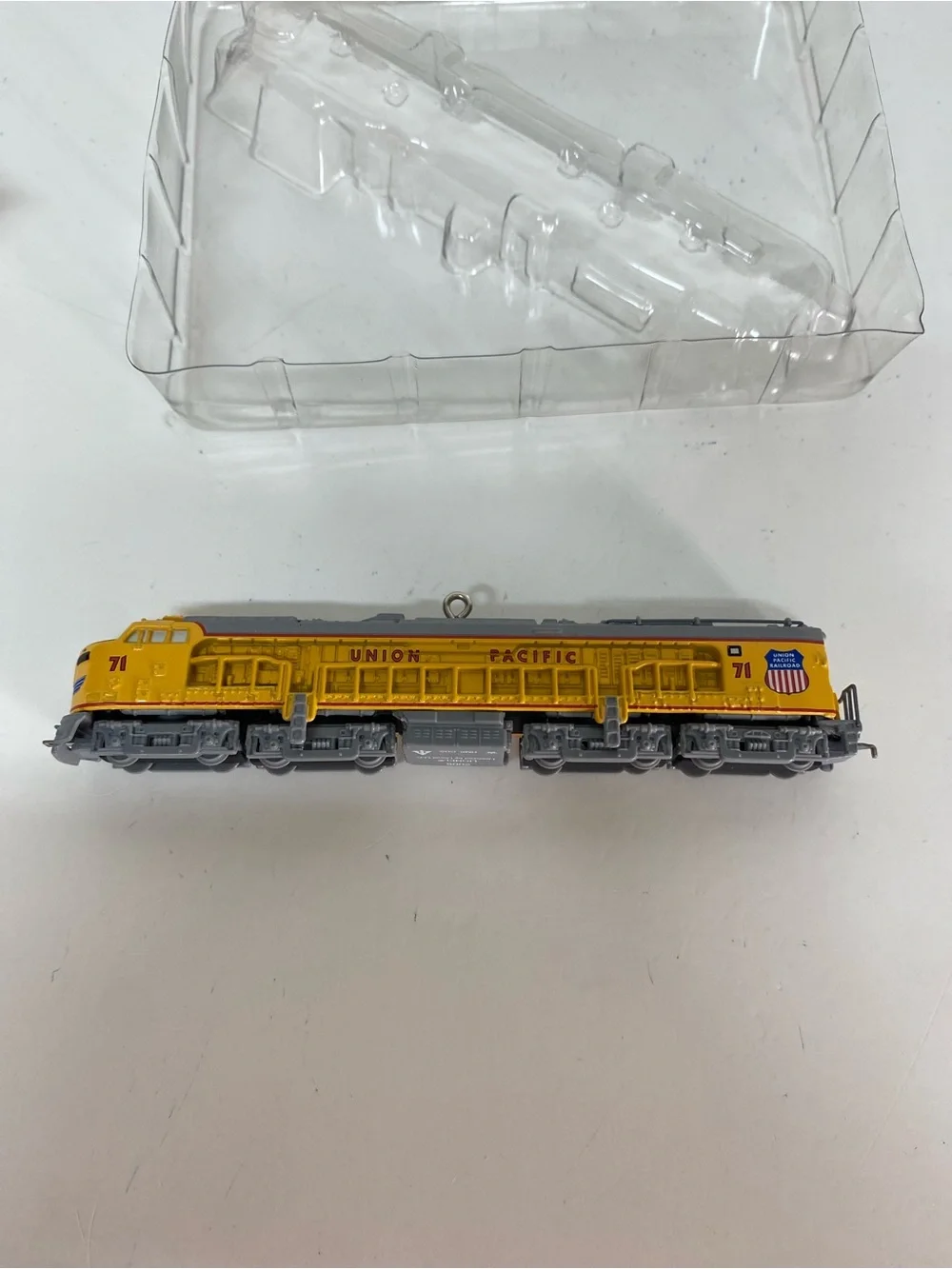 Hallmark Keepsake Lionel Train Union Pacific Veranda Turbine Locomotive Ornament